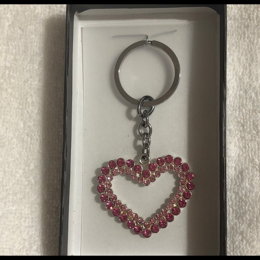 Beautiful heart 💖 keychain with stones